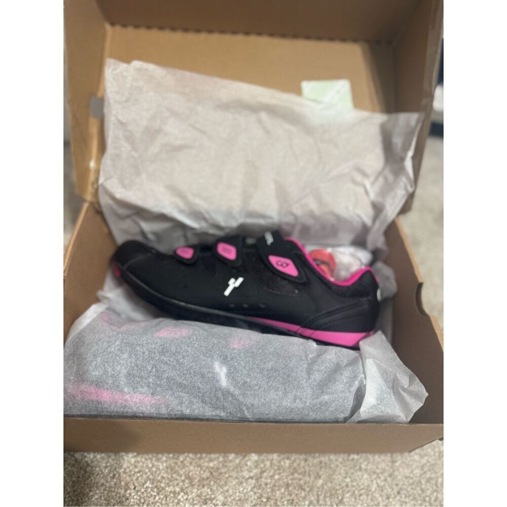 New W/box CyclingDeal Bike Bicycle Women's Cycling Shoes Size EU40 US8.5/9 NWT